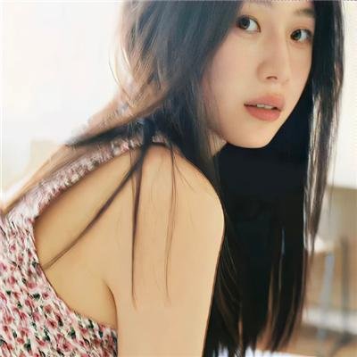 艺术系女生 在线观看